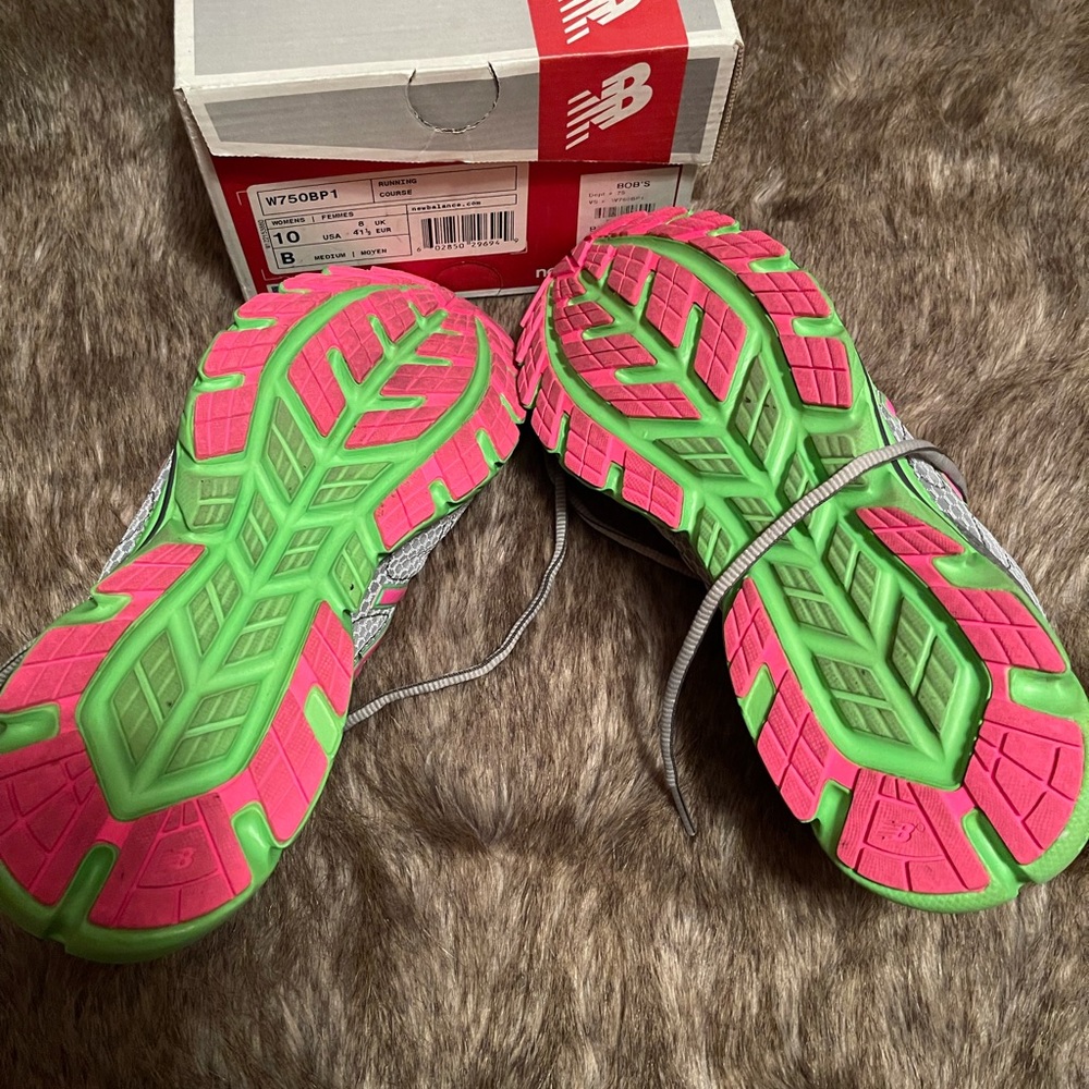 Pre-Owned NB Sneakers - Picture 4 of 4